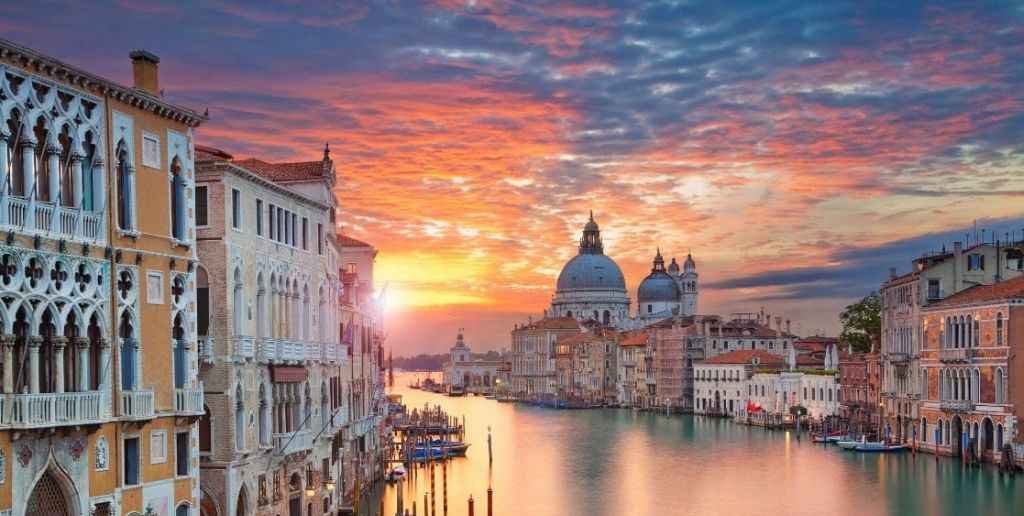 Swiss Air Venice City Office In Italy
