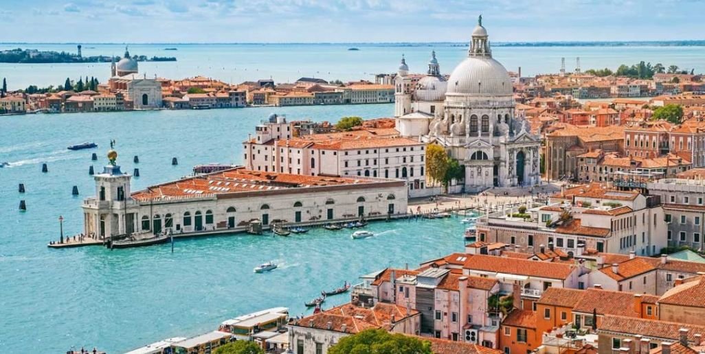 Qatar Airways Venice City Office in Italy