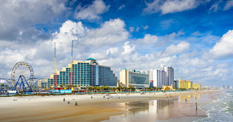 What Airlines Fly Out of Daytona Beach?